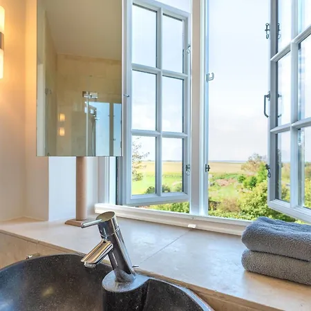 Watt'n Hues Holiday home